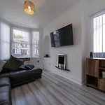 Stylish 3-Bed Home Near Lfc & Efc Stadiums