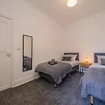Stylish 3-Bed Home Near Lfc & Efc Stadiums