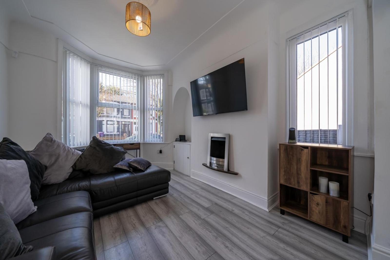 Stylish 3-bed Near Lfc & Efc Stadiums *