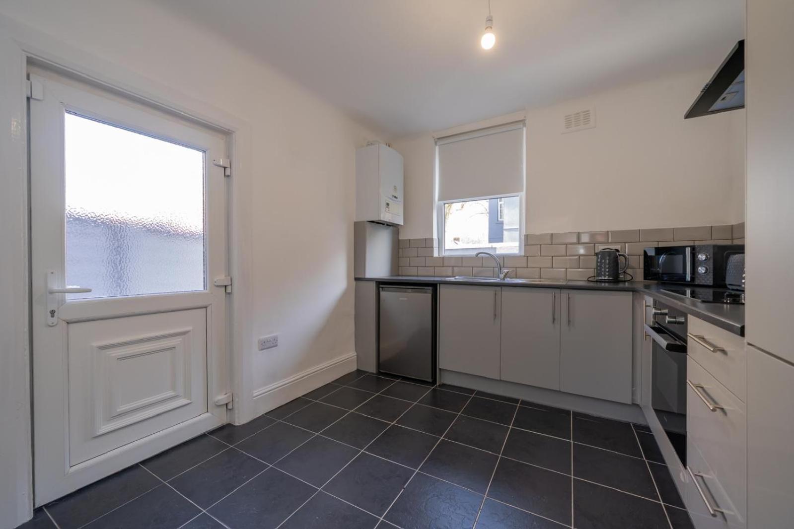 Stylish 3-bed Near Lfc & Efc Stadiums *