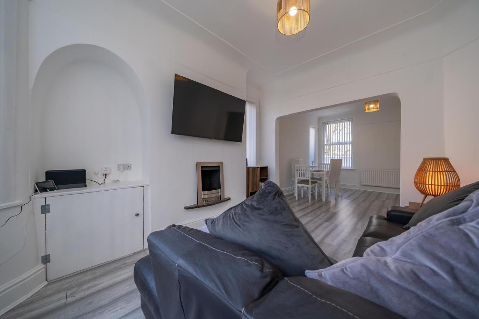 Holiday home Stylish 3-bed Near Lfc & Efc Stadiums Liverpool